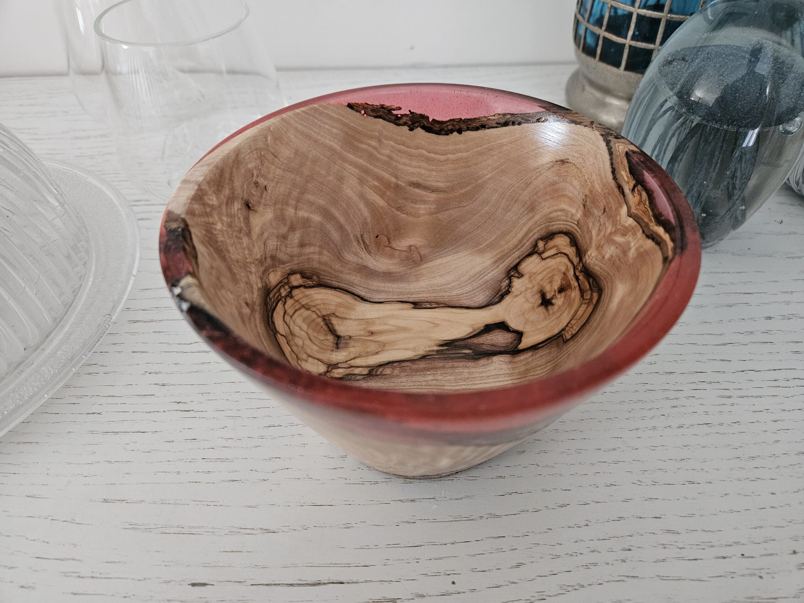 Bol en bois d'olivier et résine – Image 2