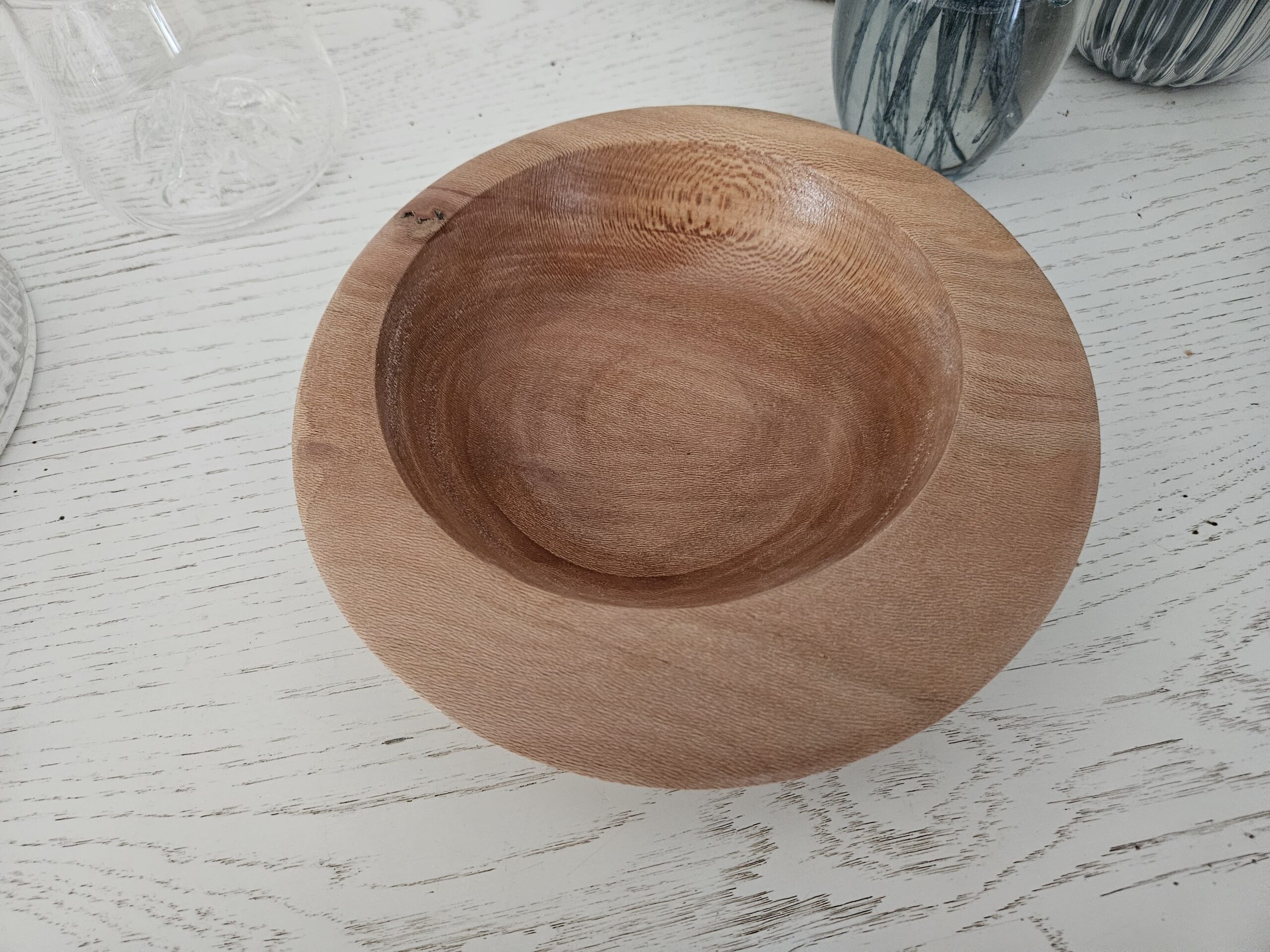 Assiette en bois de platane (tournage décentré) – Image 4