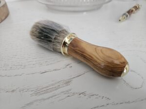 Blaireau en bois d'olivier