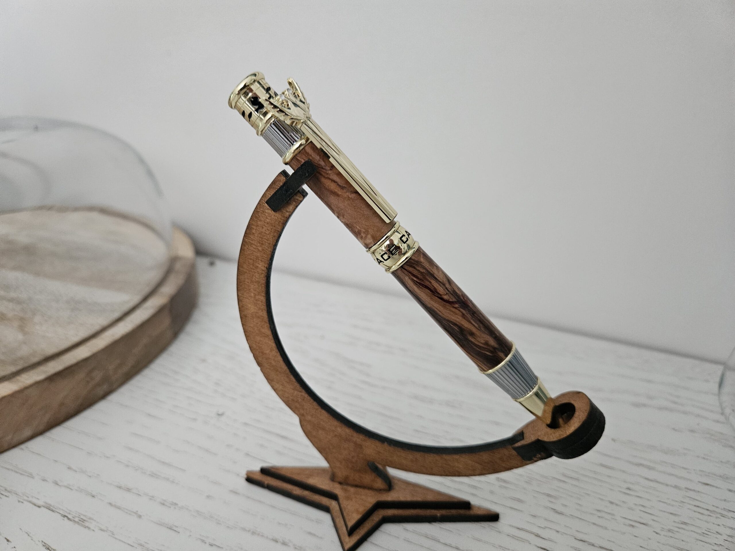 Stylo bille Paix et harmonie en bois d'olivier