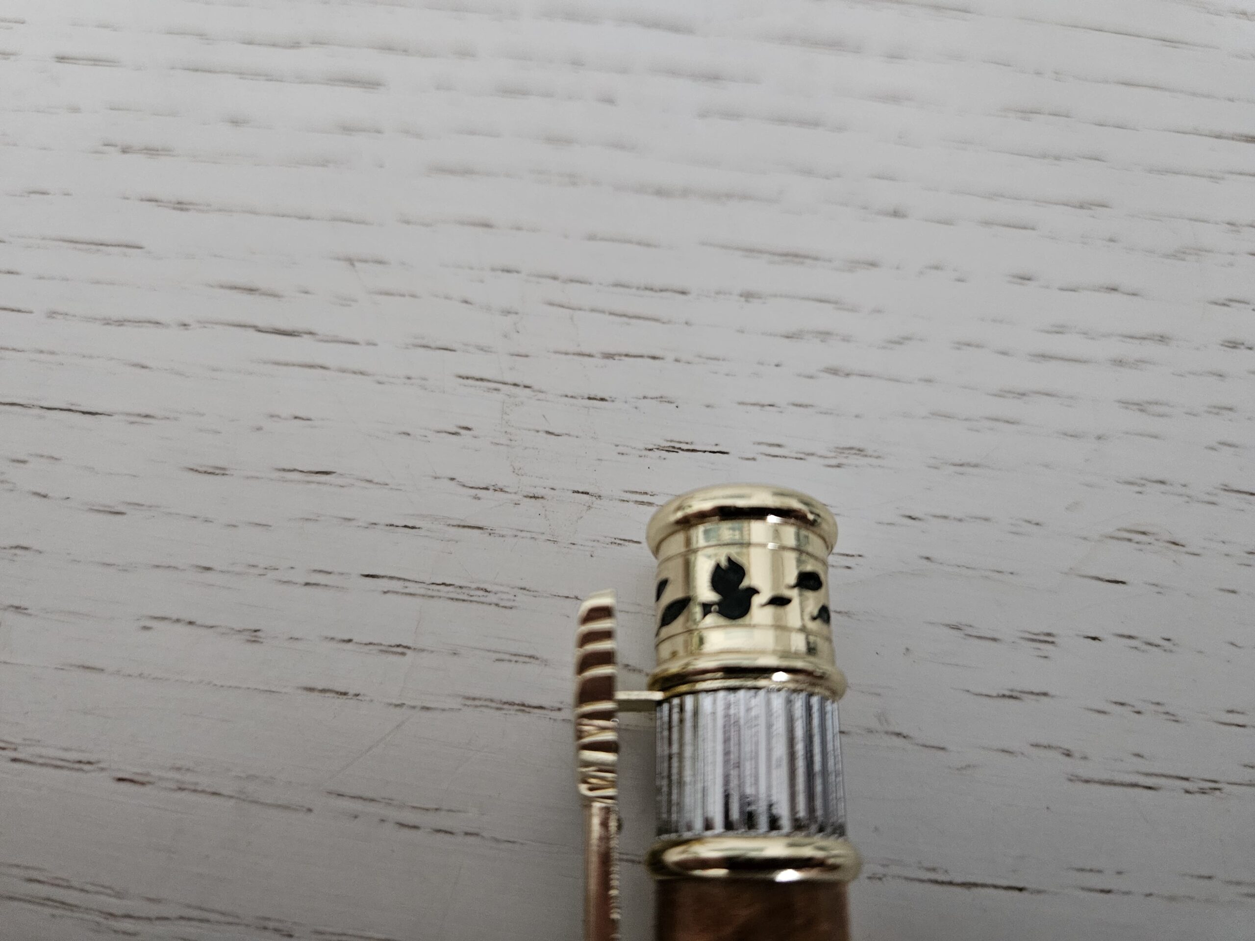 Stylo bille Paix et harmonie en bois d'olivier – Image 4