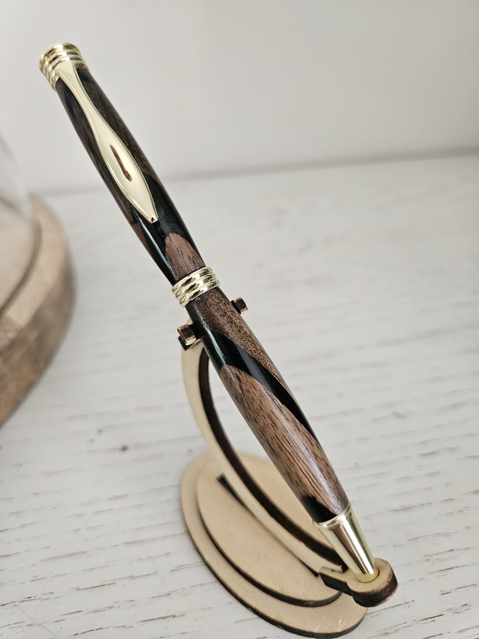 stylo bille bois et résine