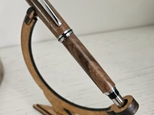 stylo plume en bois de noyer