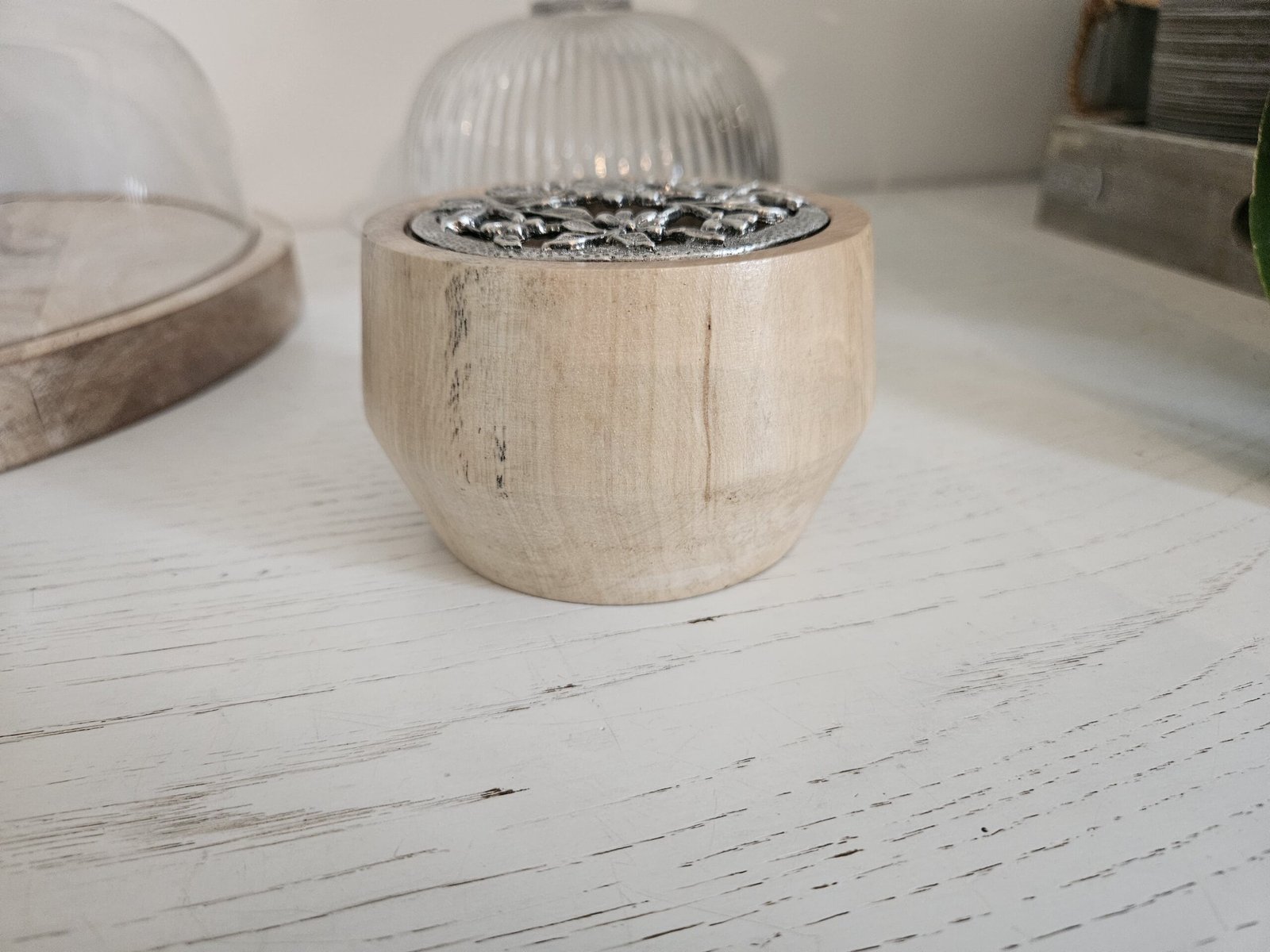 Pot Pourri en bois de charme, couvercle en étain – Image 4