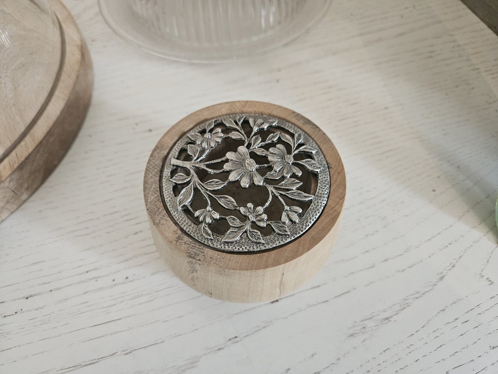 Pot Pourri en bois de charme, couvercle en étain – Image 3
