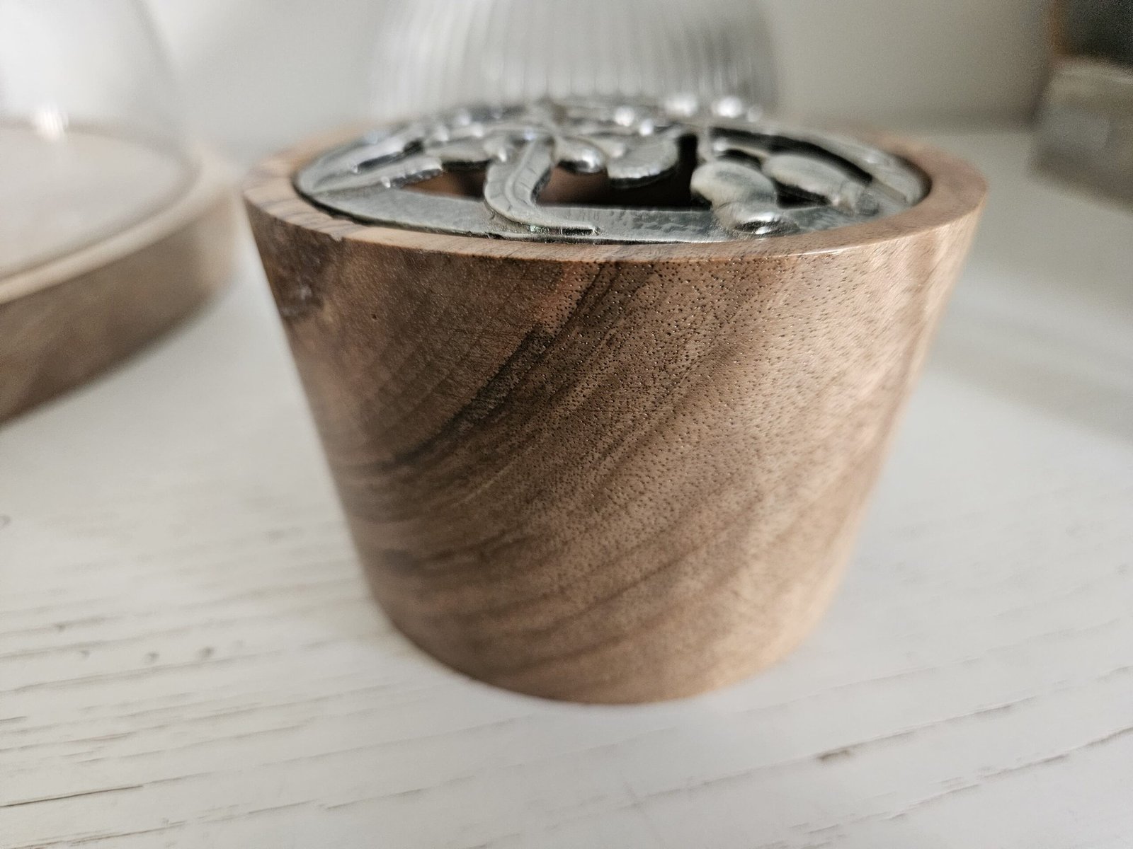Pot pourri en bois de noyer – Image 4