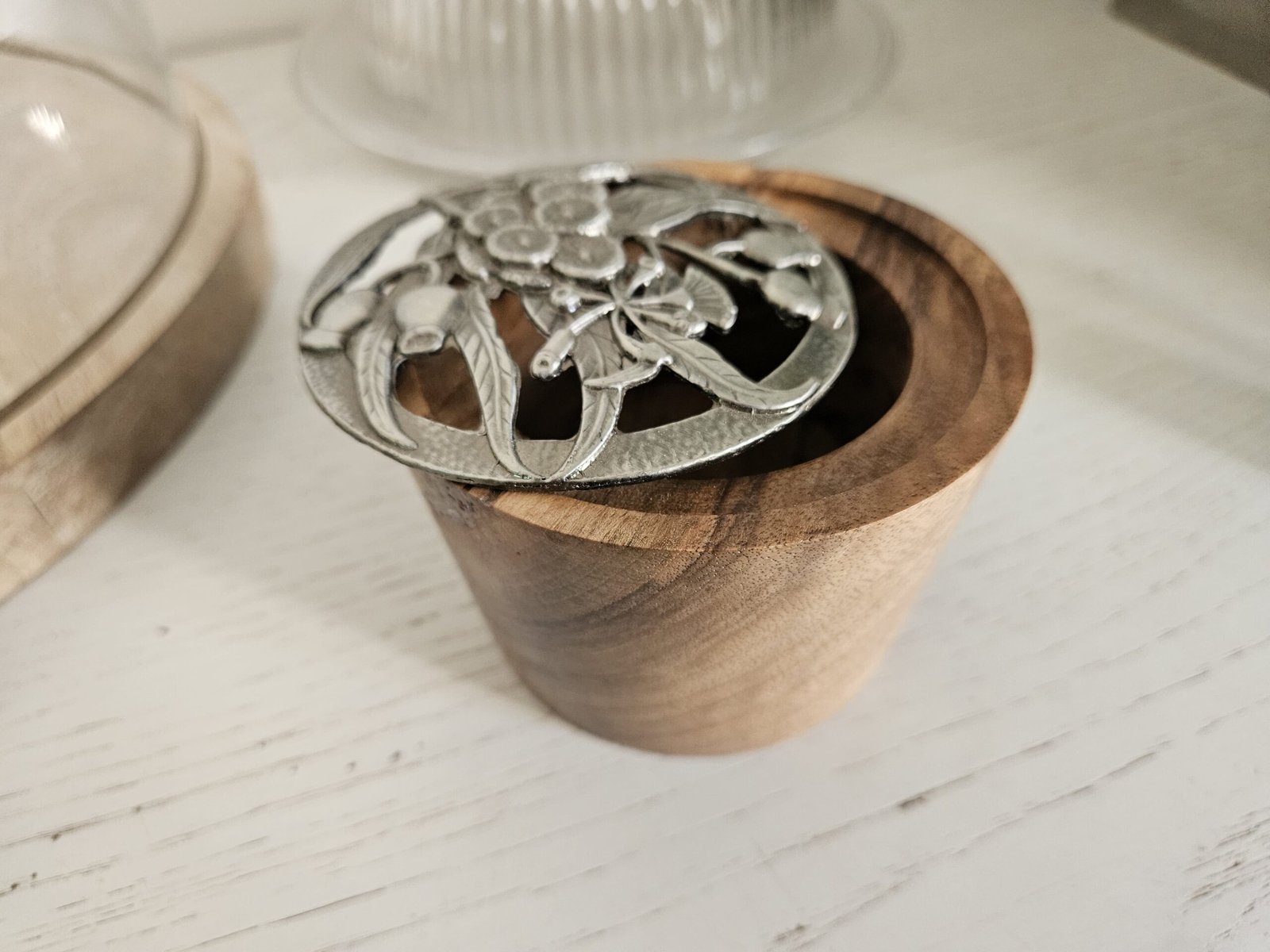 Pot pourri en bois de noyer – Image 2