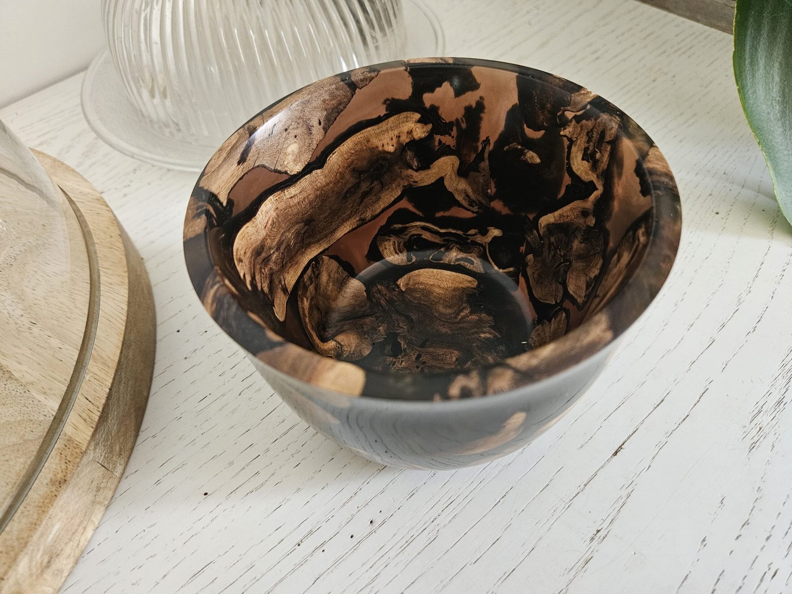 Bol en cèpes de vigne et résine – Image 4