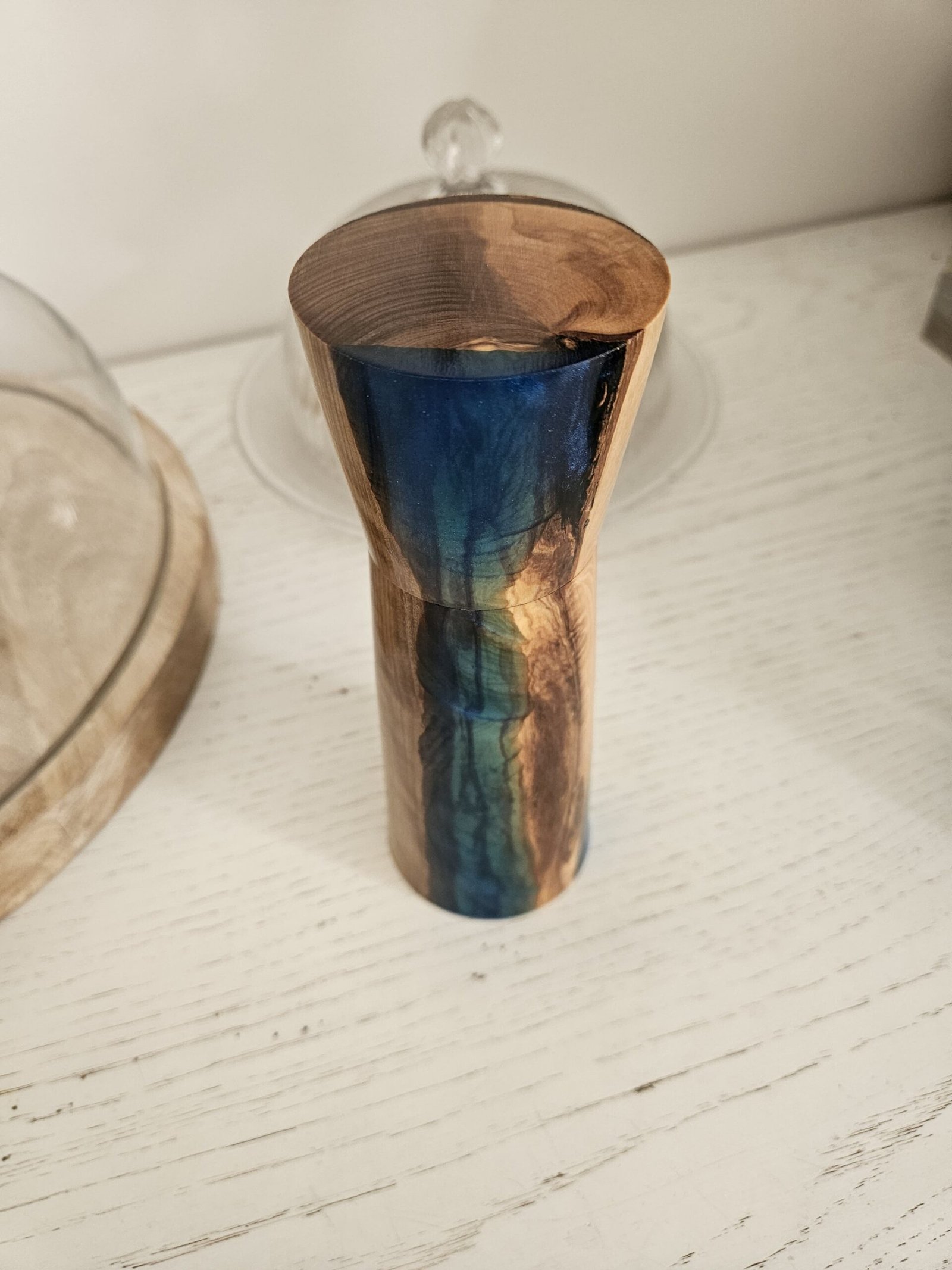 Moulin artisanal en bois d’olivier et résine bleue – mécanisme CrushGrind – Image 4